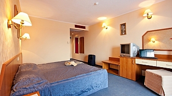 Saint George Camera dubla 