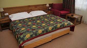 Yanakiev Camera dubla Lux