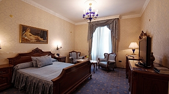 Grand Hotel London Двойна стая 