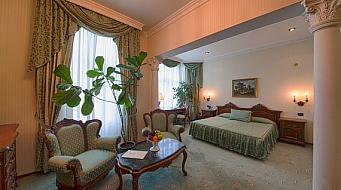 Grand Hotel London Junior Suite 